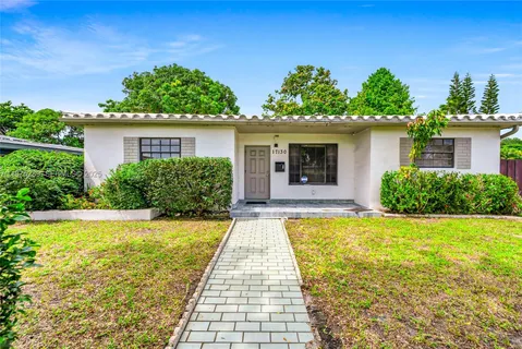 $680,000 | 17130 Northeast 7th Avenue, North Miami Beach, FL 33162
