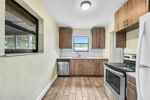 $680,000 | 17130 Northeast 7th Avenue, North Miami Beach, FL 33162