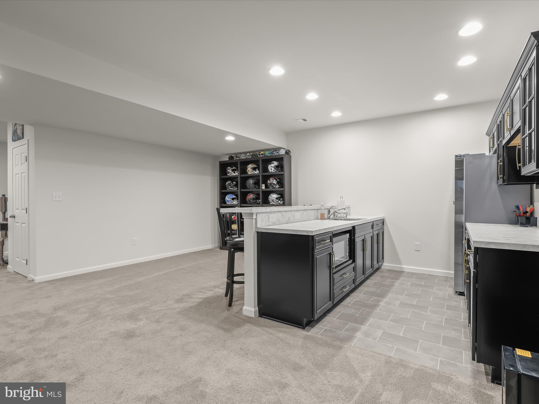 514 Darrow Road York, PA 17404 - Photo 24 of 32 Kitchenette