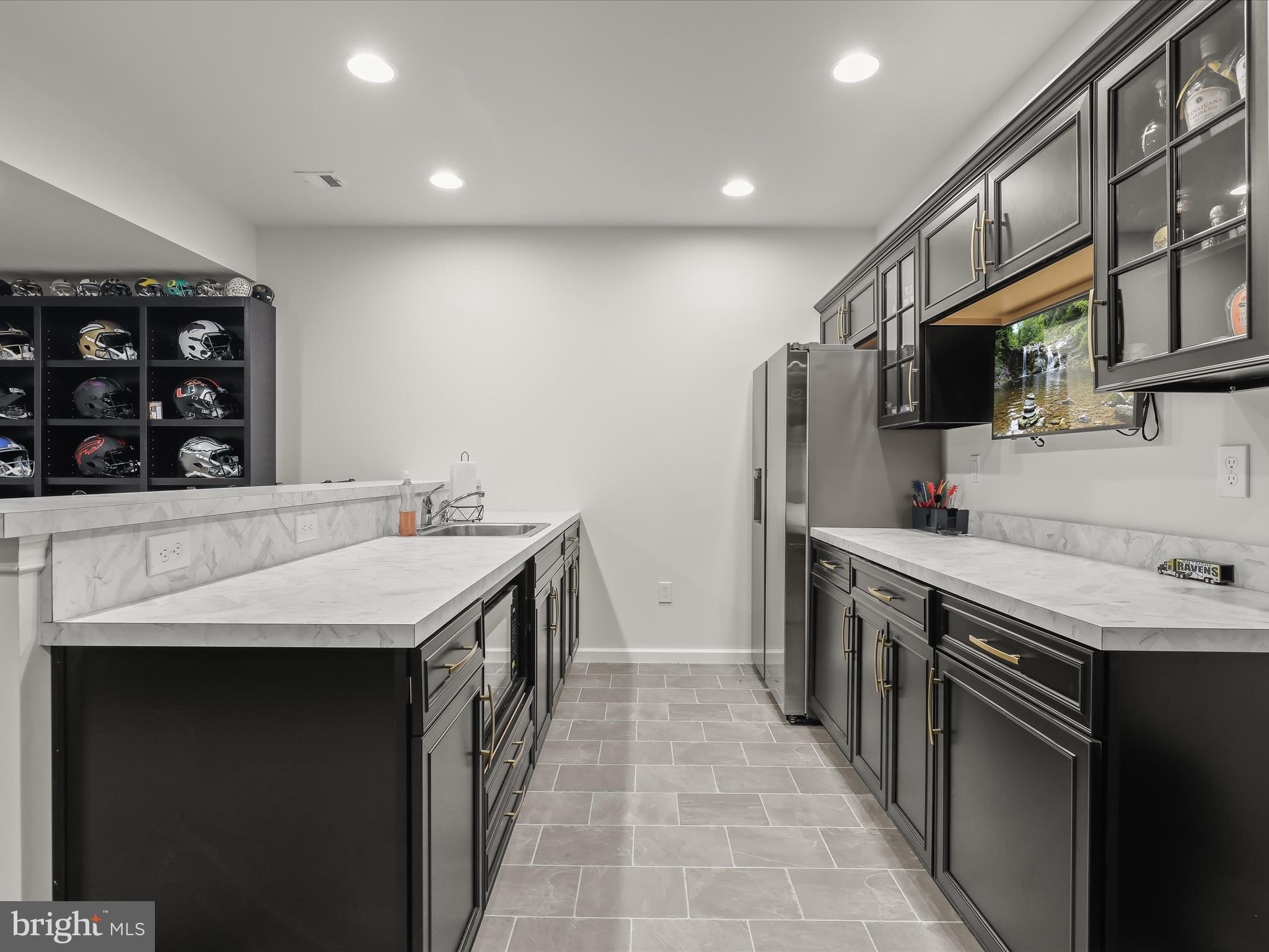 514 Darrow Road York, PA 17404 - Photo 25 of 32 Kitchenette