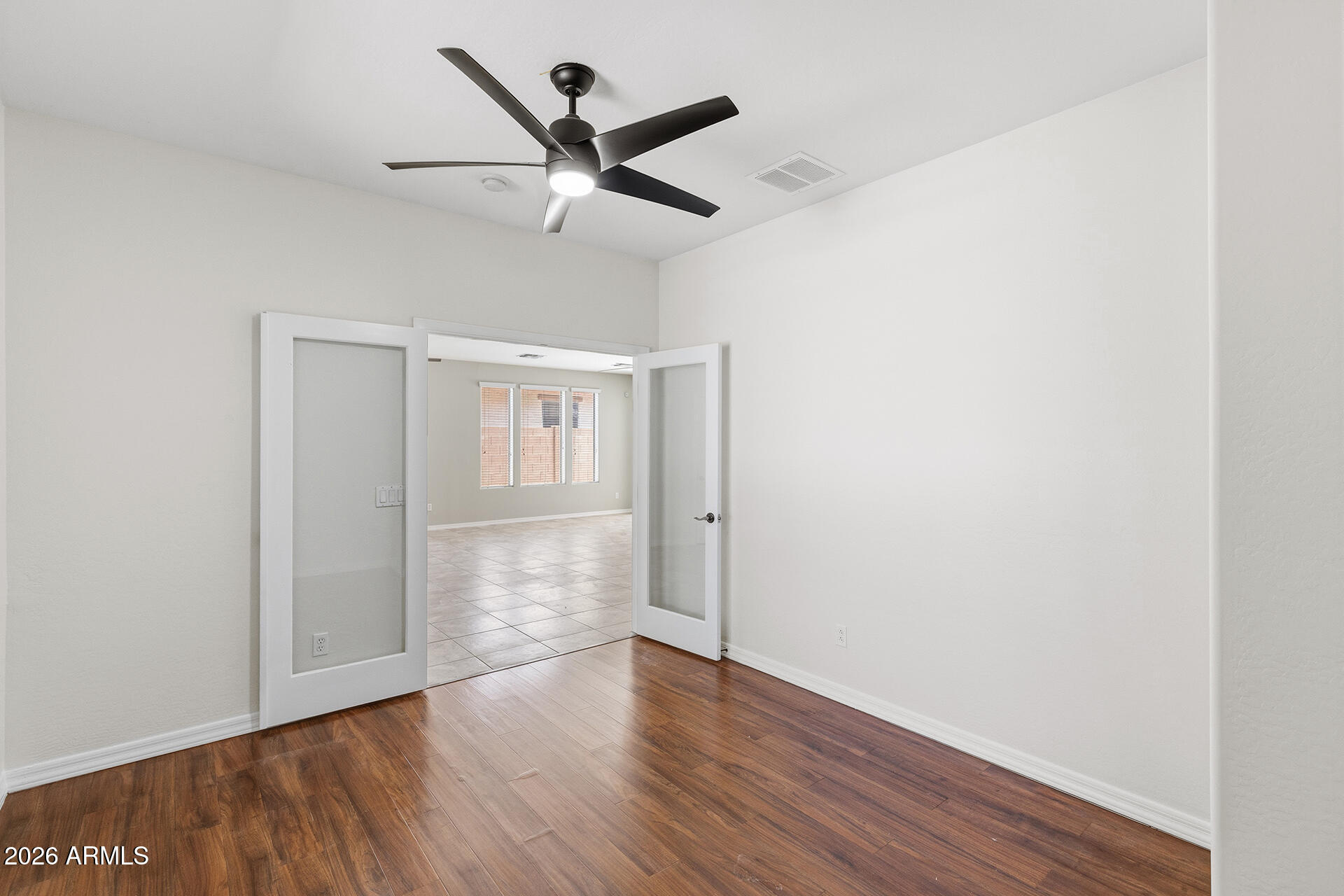 2319 West Beverly Rd. Phoenix, AZ 85041 - Photo 4 of 28