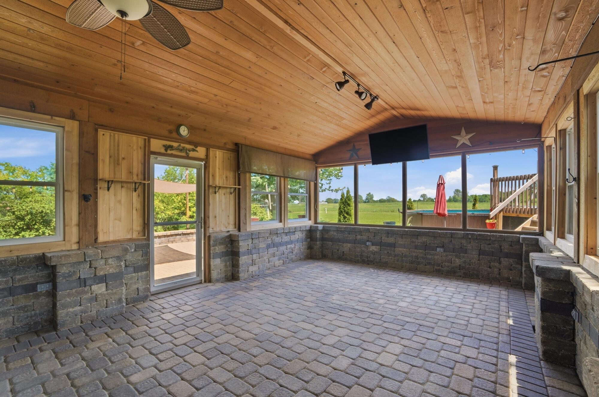 3381 York Road Southwest Pataskala, OH 43062 - Photo 47 of 94 219