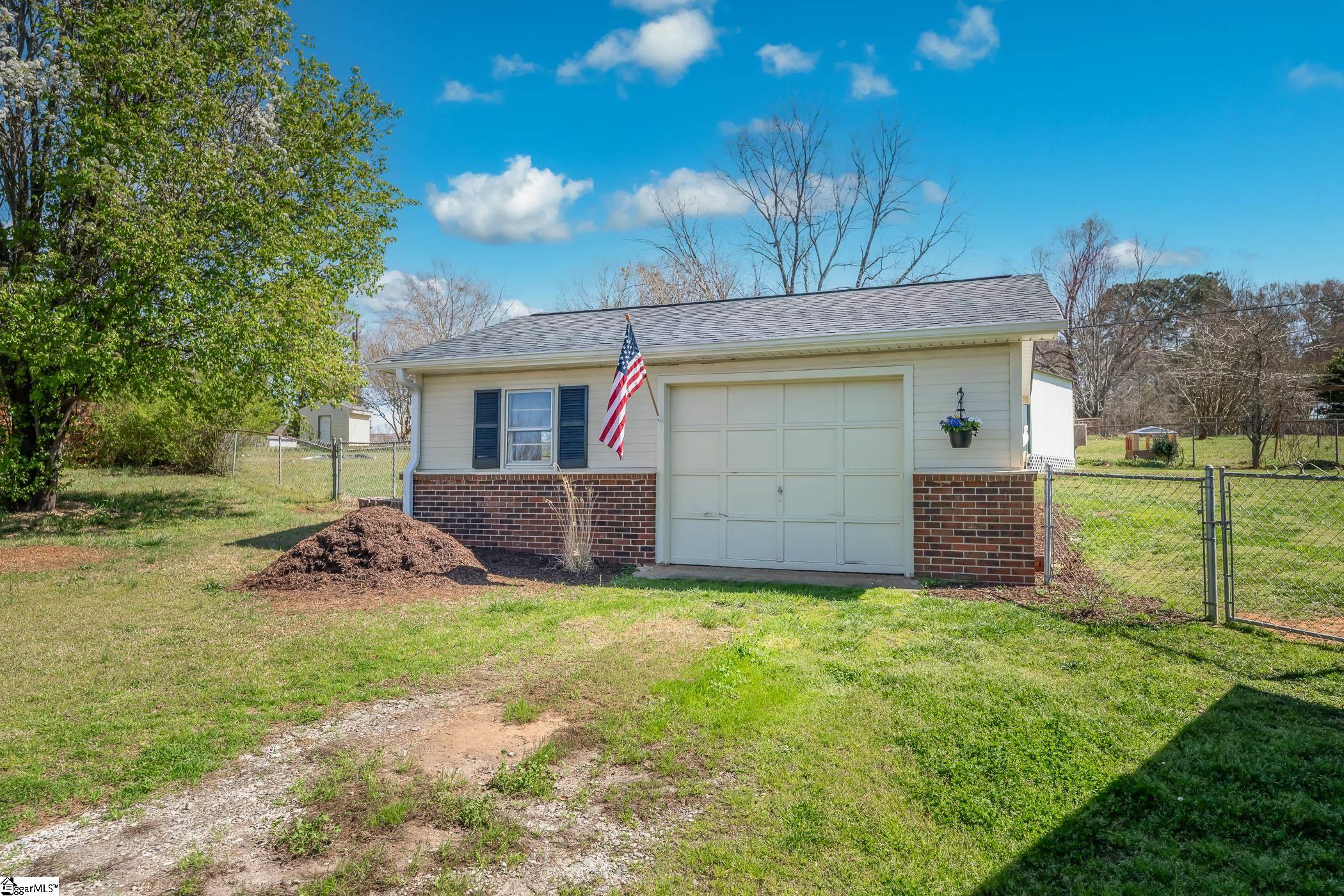 122 Cedar Road Anderson, SC 29624 - Photo 28 of 37