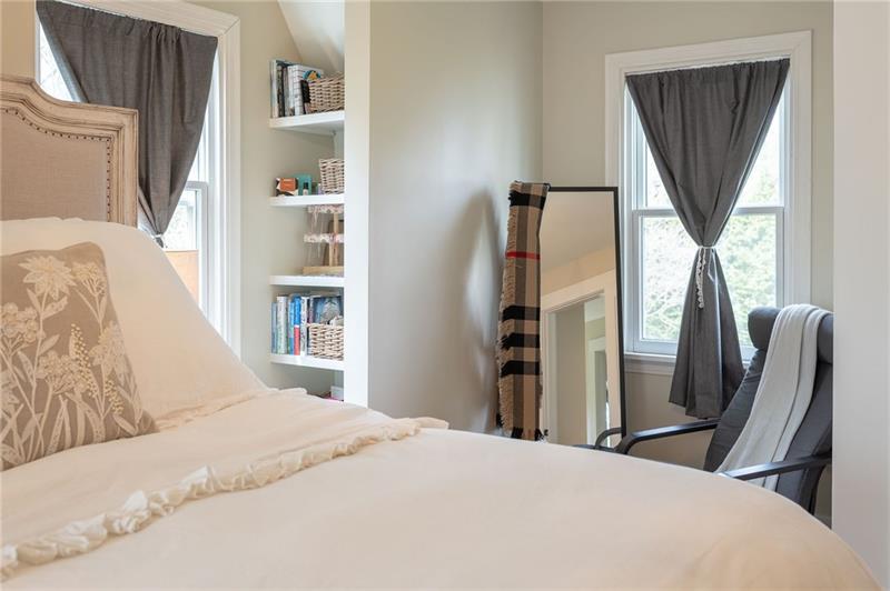 317 Pine Road Sewickley, PA 15143 - Photo 11 of 24 Master bedroom