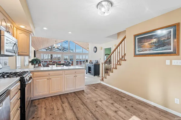 $935,000 | 2910 Country Club Drive East, Rochester, IN 46975