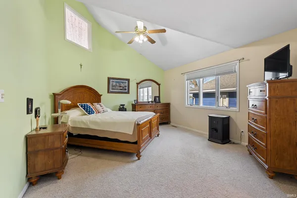 $935,000 | 2910 Country Club Drive East, Rochester, IN 46975