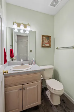 $935,000 | 2910 Country Club Drive East, Rochester, IN 46975