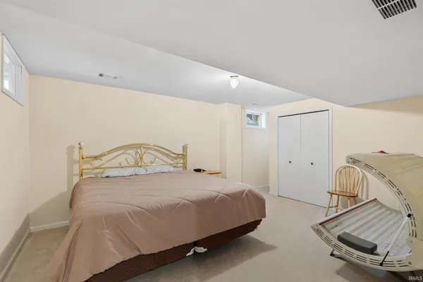 $935,000 | 2910 Country Club Drive East, Rochester, IN 46975