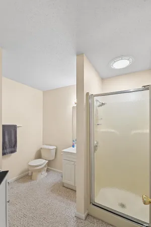 $935,000 | 2910 Country Club Drive East, Rochester, IN 46975