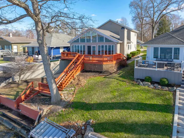 $935,000 | 2910 Country Club Drive East, Rochester, IN 46975