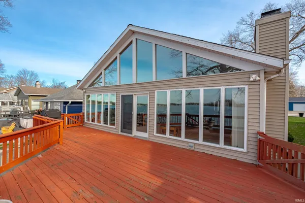 $935,000 | 2910 Country Club Drive East, Rochester, IN 46975