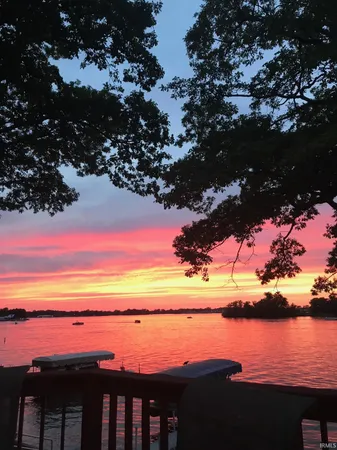 $935,000 | 2910 Country Club Drive East, Rochester, IN 46975