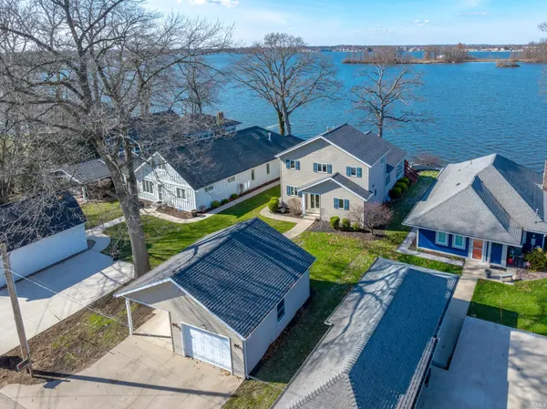 $935,000 | 2910 Country Club Drive East, Rochester, IN 46975