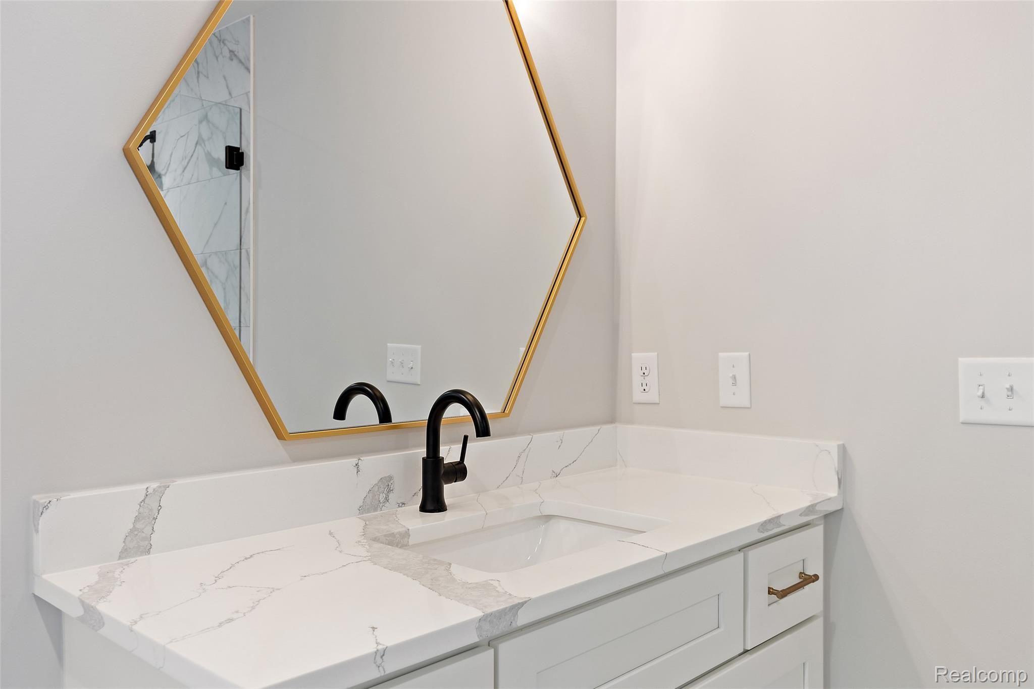 838 Princeton Road Berkley, MI 48072 - Photo 12 of 20 1302 N Blair-50.jpg