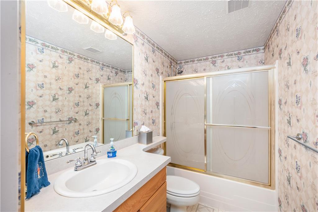 115 Crosslands Road Butler, PA 16002 - Photo 15 of 28 Gallery Image 15