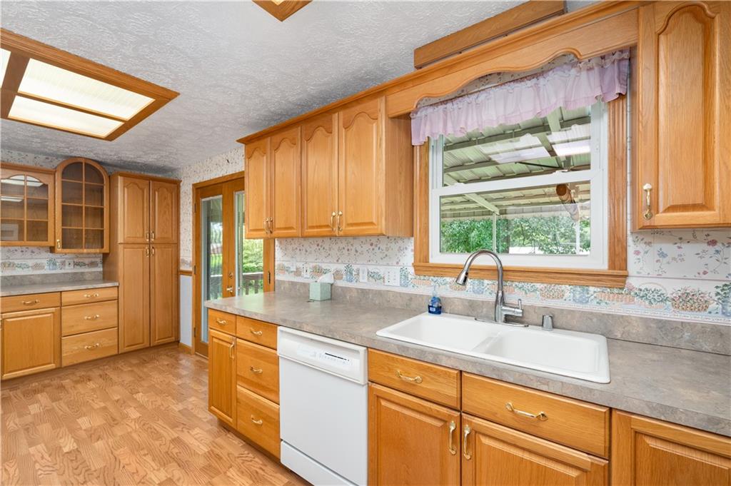 115 Crosslands Road Butler, PA 16002 - Photo 8 of 28 Gallery Image 8