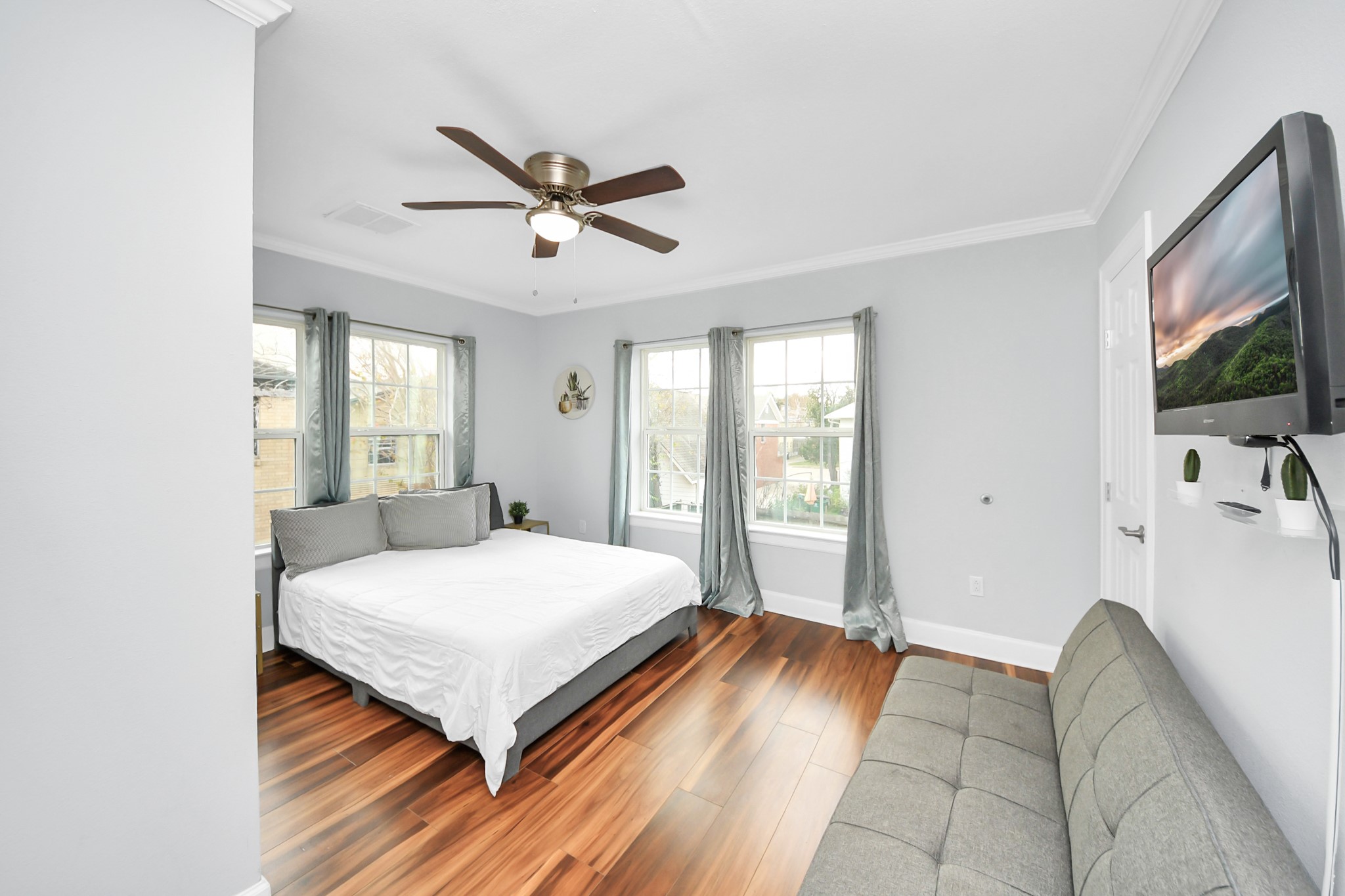 1508 Ridgewood Street Houston, TX 77006 - Photo 38 of 47