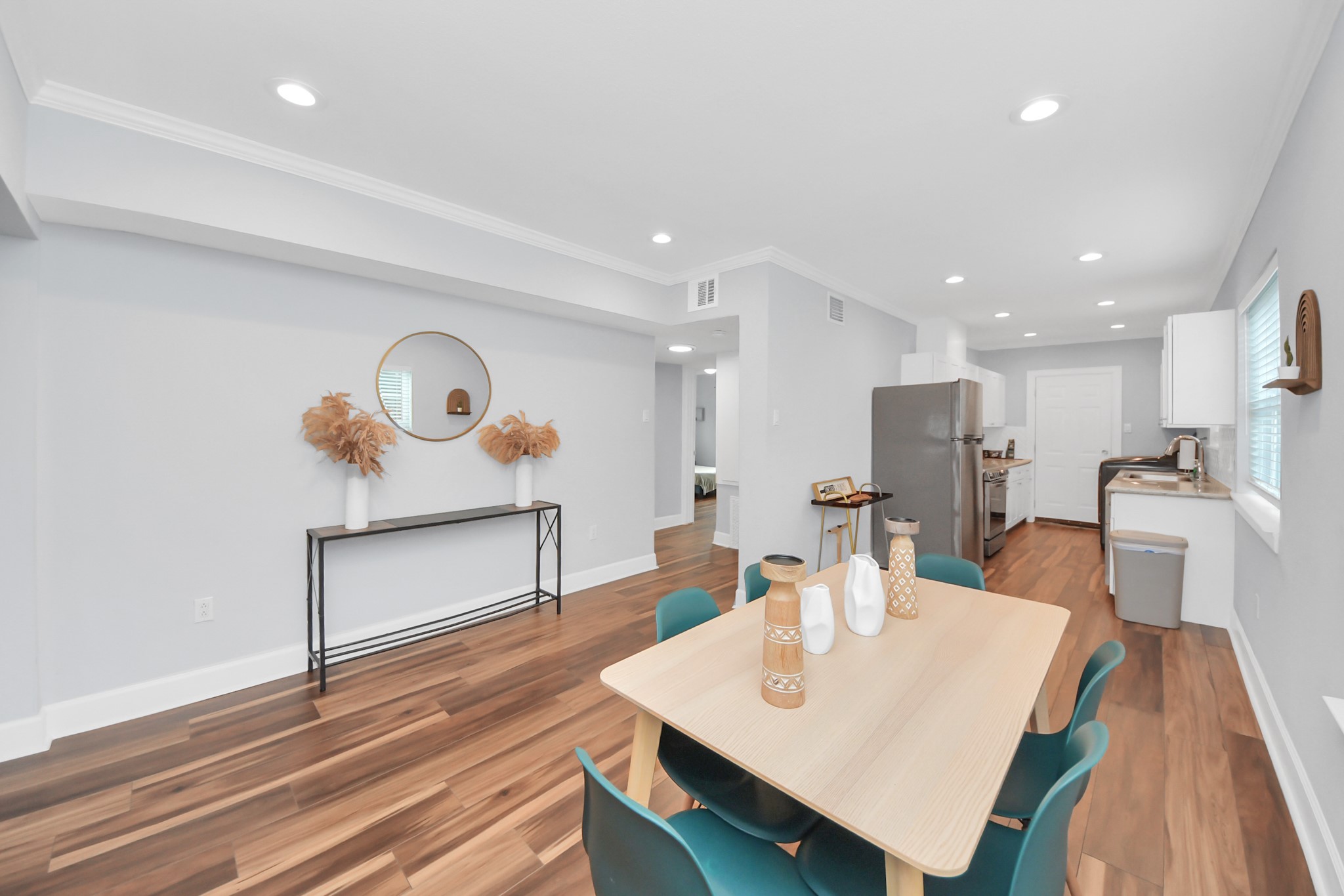 1508 Ridgewood Street Houston, TX 77006 - Photo 8 of 47