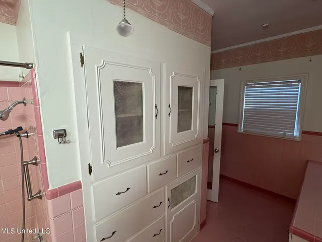 $325,000 | 406 Leflore Avenue, Belzoni, MS 39038