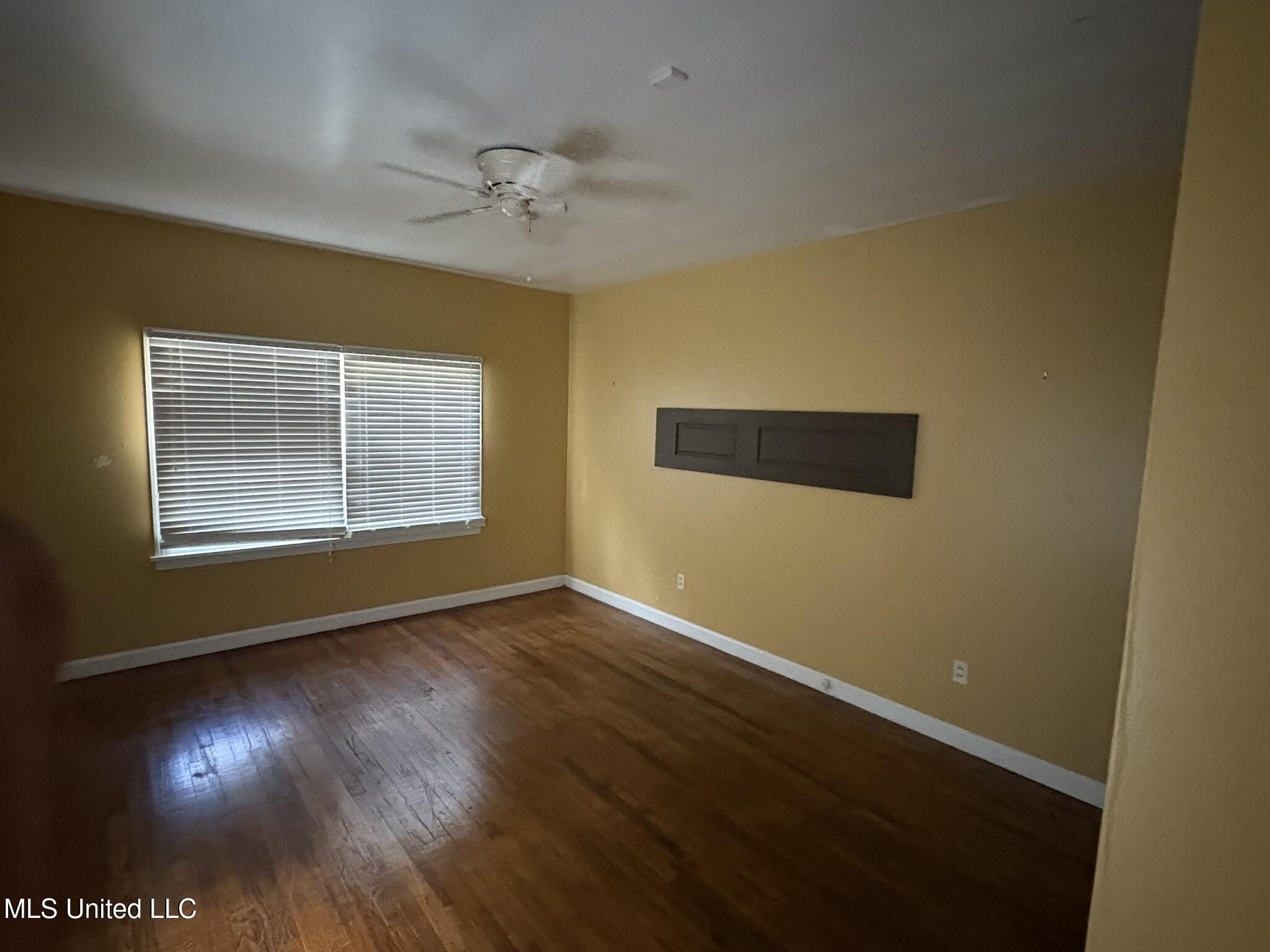 406 Leflore Avenue Belzoni, MS 39038 - Photo 16 of 28 Bedroom 2