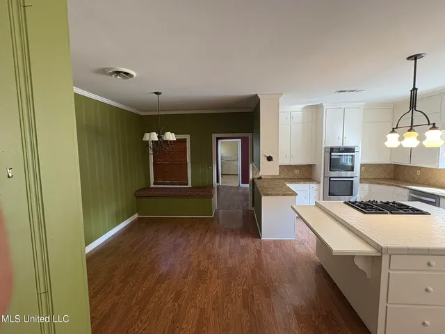 $325,000 | 406 Leflore Avenue, Belzoni, MS 39038