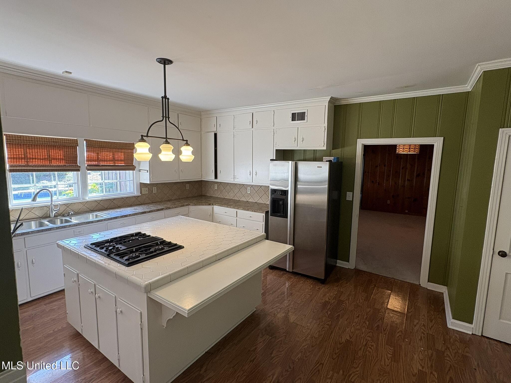406 Leflore Avenue Belzoni, MS 39038 - Photo 5 of 28 Kitchen view2