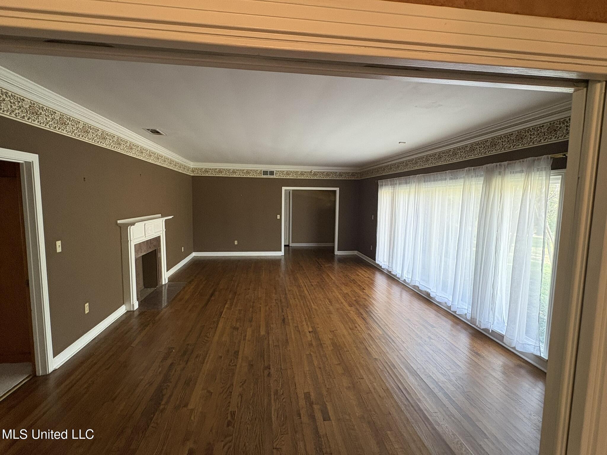 406 Leflore Avenue Belzoni, MS 39038 - Photo 9 of 28 Formal Den