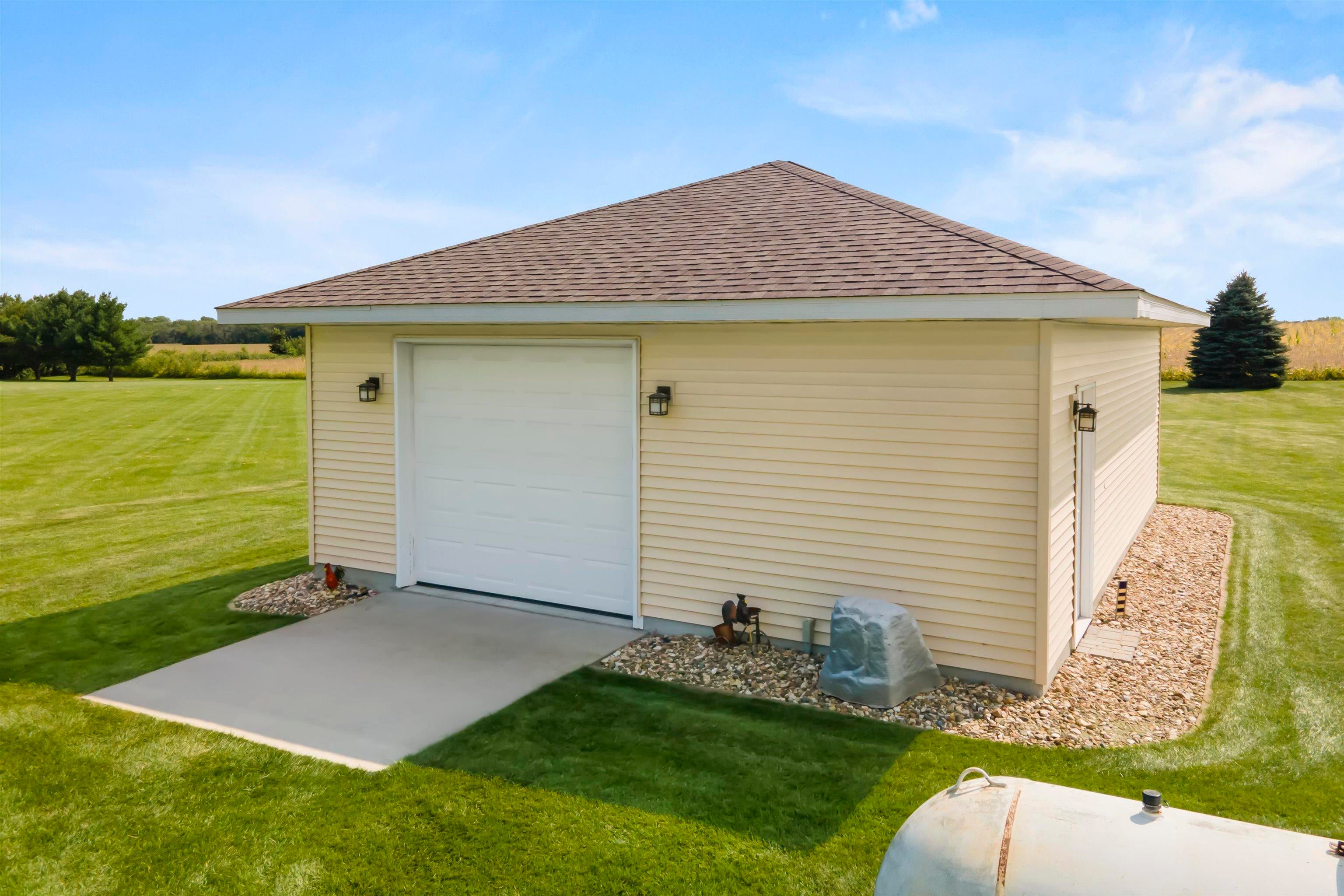 3759 Ranchero Road Cedar Falls, IA 50613 - Photo 7 of 30 Gallery Image 7