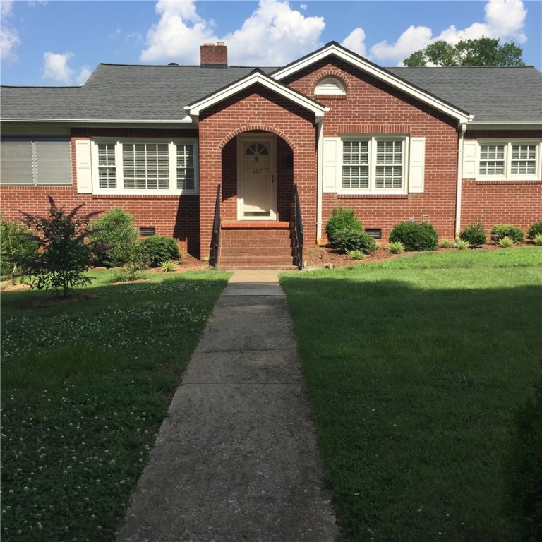 355 South Broad Street Pendleton, SC 29670 - Photo 1 of 18
