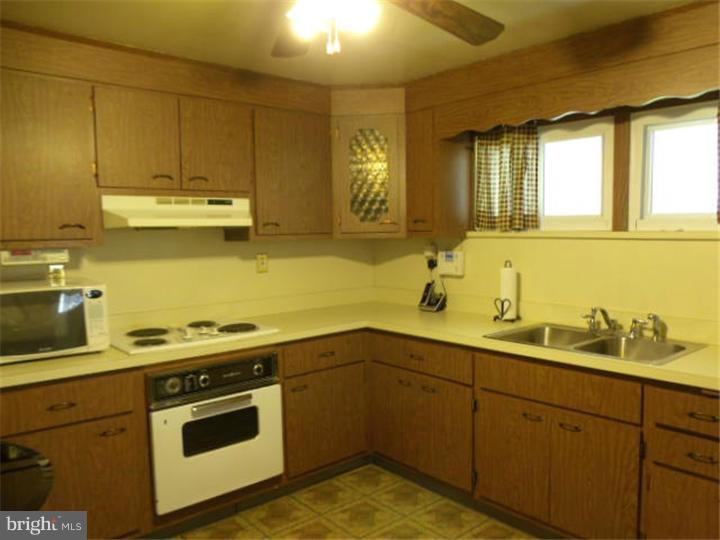 2177 Bridgewater Road Aston, PA 19014 - Photo 6 of 16