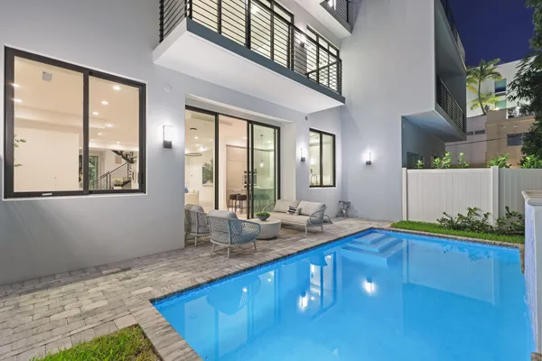 $3,750,000 | 408 Southeast 2nd Street, Delray Beach, FL 33483
