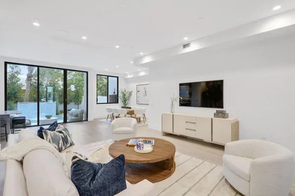 $3,750,000 | 408 Southeast 2nd Street, Delray Beach, FL 33483