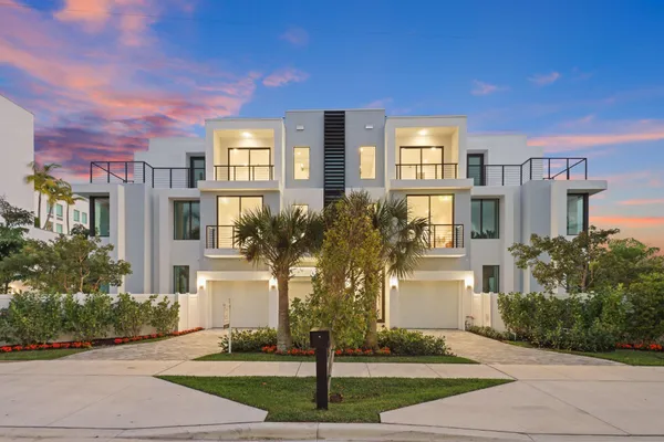 $3,750,000 | 408 Southeast 2nd Street, Delray Beach, FL 33483