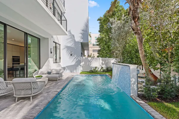 $3,750,000 | 408 Southeast 2nd Street, Delray Beach, FL 33483