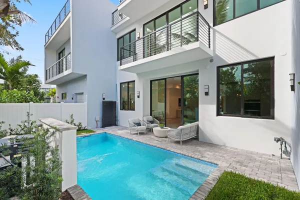 $3,750,000 | 408 Southeast 2nd Street, Delray Beach, FL 33483