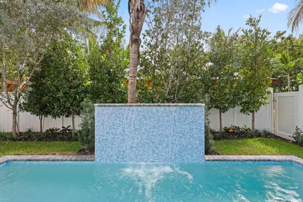 $3,750,000 | 408 Southeast 2nd Street, Delray Beach, FL 33483