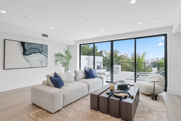 $3,750,000 | 408 Southeast 2nd Street, Delray Beach, FL 33483
