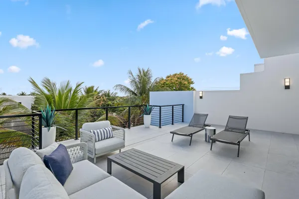 $3,750,000 | 408 Southeast 2nd Street, Delray Beach, FL 33483