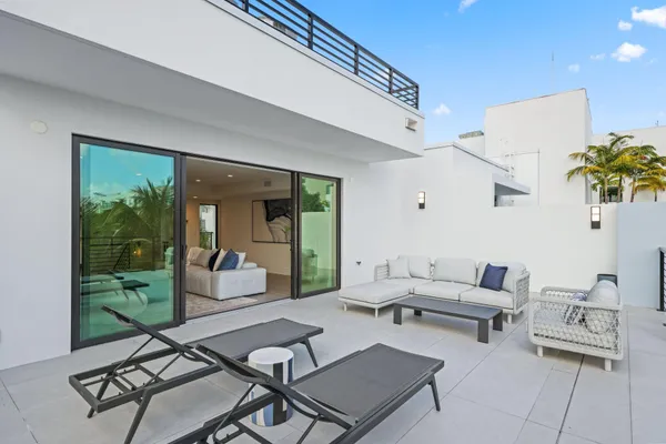 $3,750,000 | 408 Southeast 2nd Street, Delray Beach, FL 33483