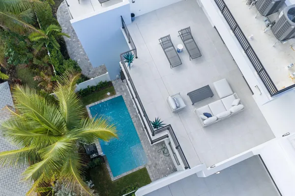 $3,750,000 | 408 Southeast 2nd Street, Delray Beach, FL 33483