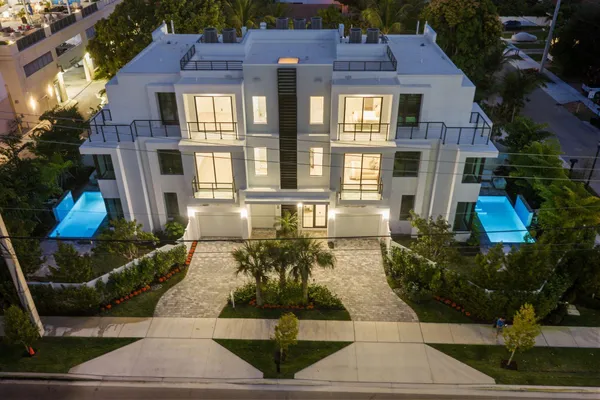 $3,750,000 | 408 Southeast 2nd Street, Delray Beach, FL 33483