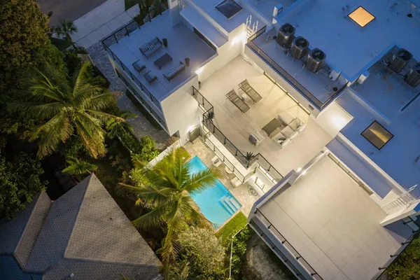 $3,750,000 | 408 Southeast 2nd Street, Delray Beach, FL 33483