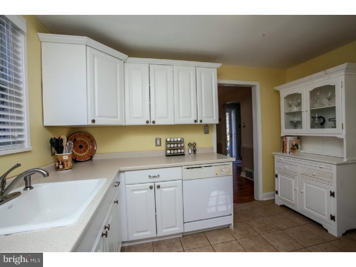 113 Sandy Bank Road Media, PA 19063 - Photo 12 of 25 Kitchen