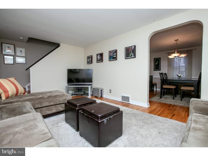 113 Sandy Bank Road Media, PA 19063 - Photo 5 of 25 Living Room