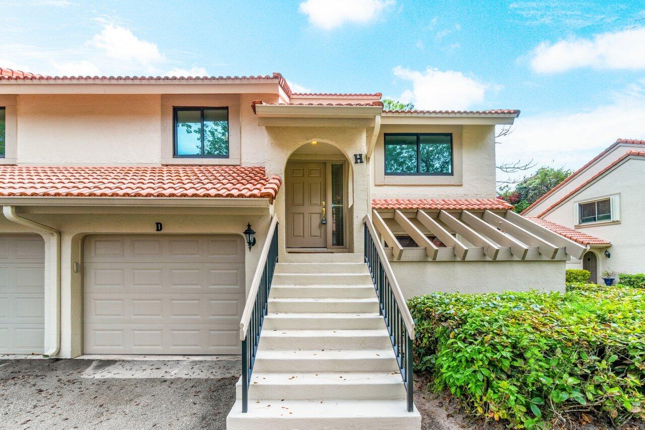 5570 Coach House Circle, Unit H Boca Raton, FL 33486 - Photo 3 of 28 003-5570CoachHouseCircle-UnitH-BocaRaton