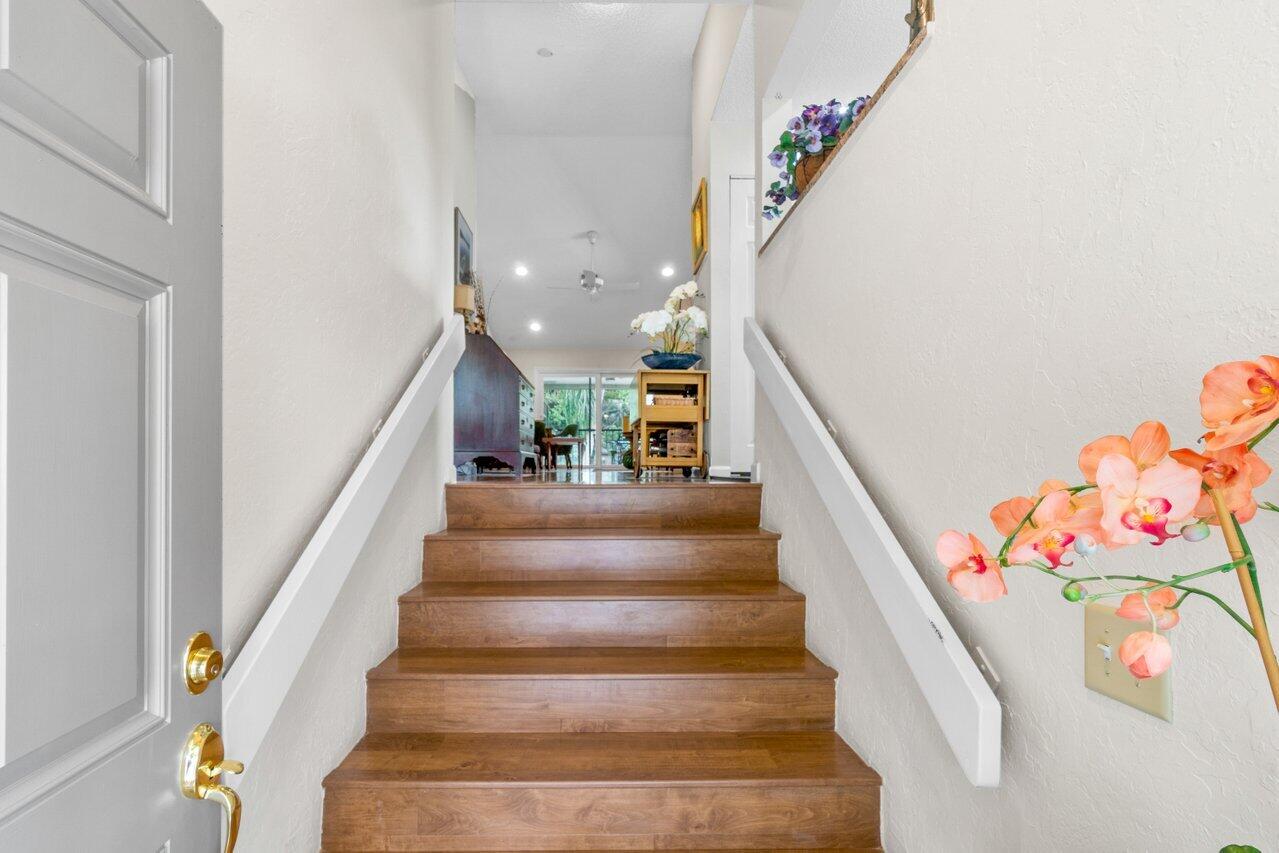 5570 Coach House Circle, Unit H Boca Raton, FL 33486 - Photo 4 of 28 4
