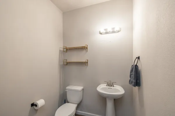 $999,999 | 6670 Stoneridge Way, Deer Park, WA 99006