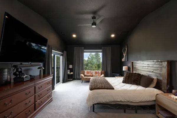 $999,999 | 6670 Stoneridge Way, Deer Park, WA 99006