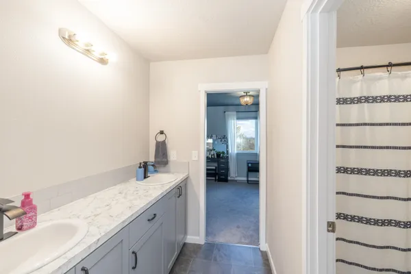 $999,999 | 6670 Stoneridge Way, Deer Park, WA 99006