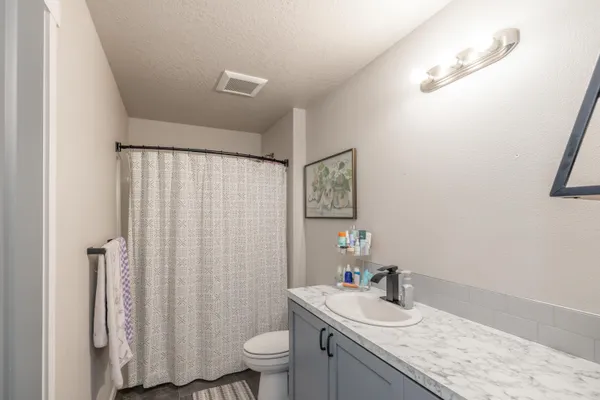 $999,999 | 6670 Stoneridge Way, Deer Park, WA 99006
